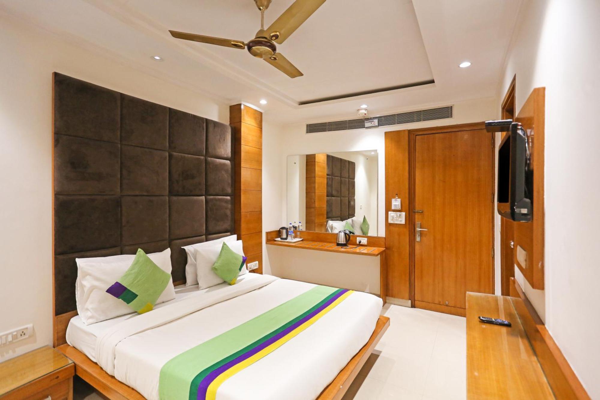Hotel Silky Palace Near Igi Airportt Nuova Delhi Esterno foto