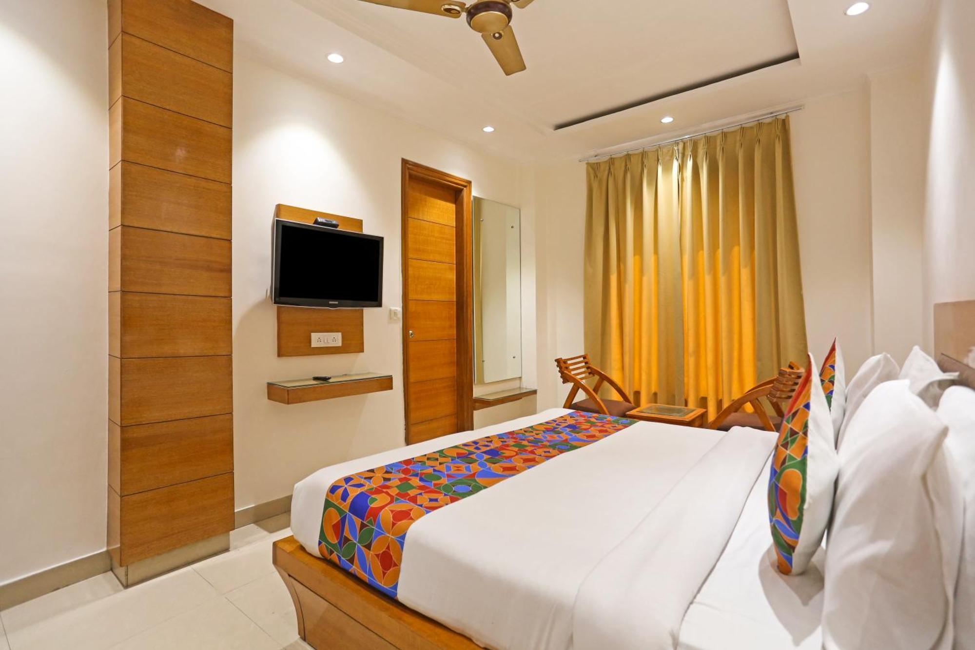Hotel Silky Palace Near Igi Airportt Nuova Delhi Esterno foto